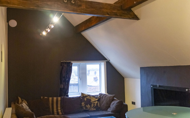 The Apartment No 2 The Old Red King Pub
