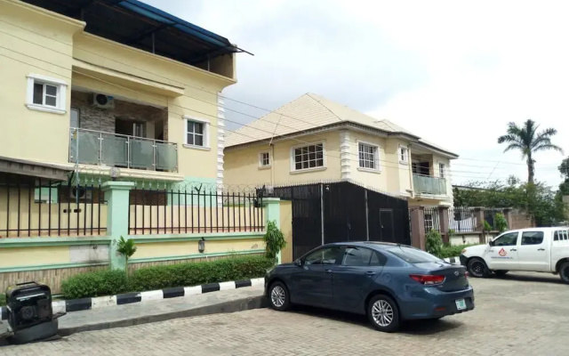 Link Majestic B2 Suites and Hotel