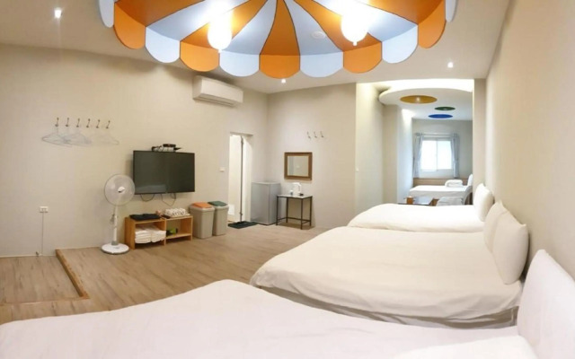 Happiness Yes Hostel