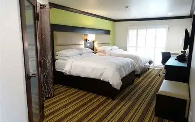 Travelodge Santa Rosa Downtown