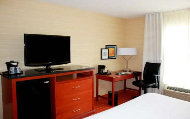 Fairfield Inn & Suites by Marriott Detroit Farmington Hills