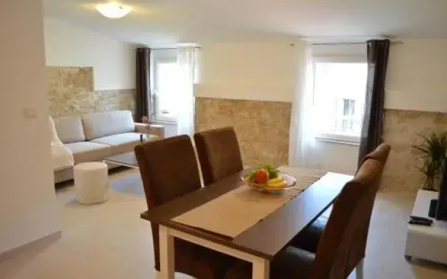 Central Apartment Adria