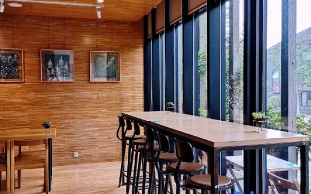 Reyi International Youth Hostel