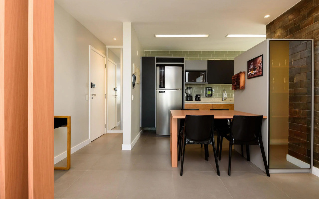 Apartamento C/ Piscina E Garagem | Fl 960/520