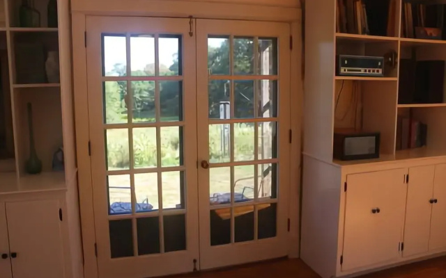 Annes Secret Garden - Two Bedroom Home