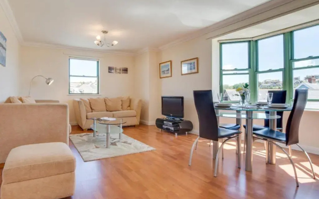 32 St Brides Bay View Apts