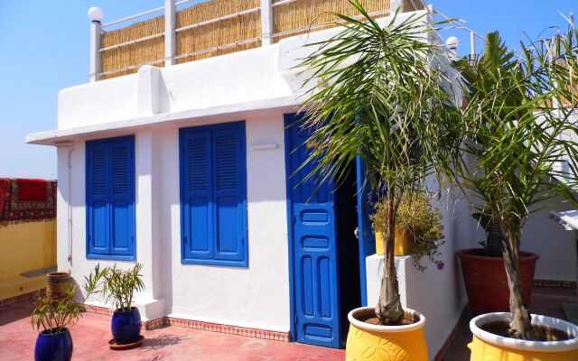 Отель Riad A La Belle Etoile вид на фасад