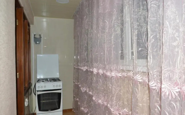 Apartment on Toktogula, 93