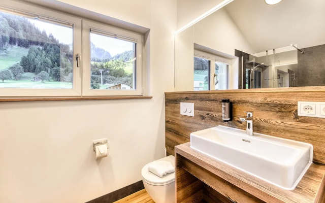 Brandnerhus Nr 25 - Balkon 4-zimmer Ferienwohnung