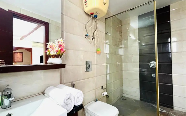 Admire Suites by FabHotel