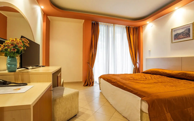 Golden Pearl Hotel
