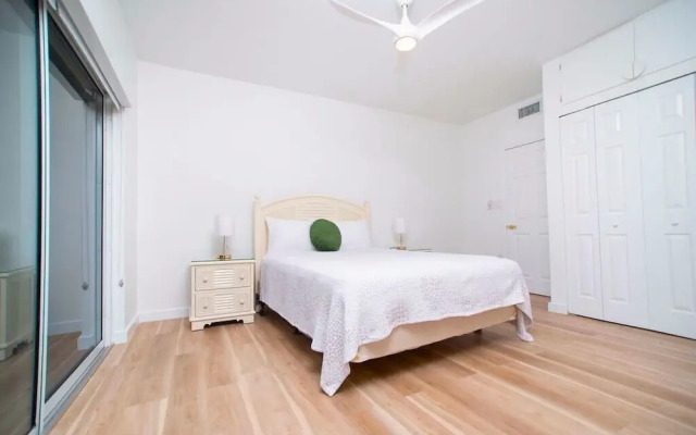 Cayman Luxury Rentals at Tamarind Bay