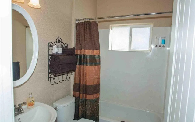 Horse Shoe Court Vacation Rental