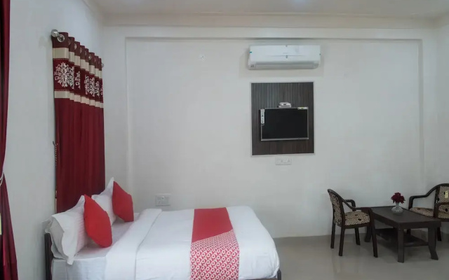 OYO 12131 Vallabh Villas