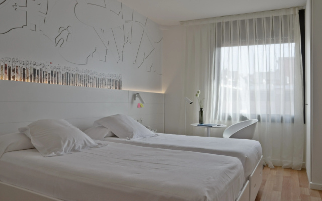 Pol & Grace Hotel