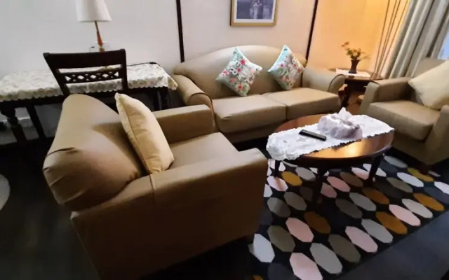 Times Square by Rihanna Service Suite