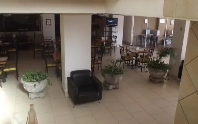 Hotel Del Paseo