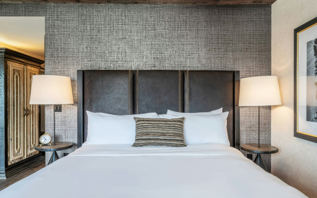 Hotel Drover, Autograph Collection