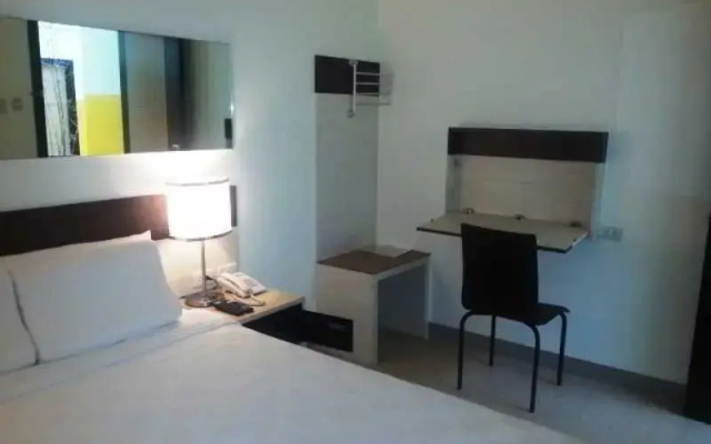 Go Hotels Otis-Manila – Multi-Use Hotel