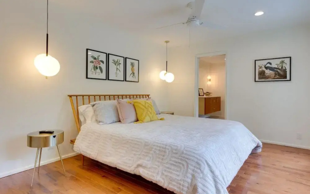 Chic Ocean Springs Vacation Rental Near Downtown!