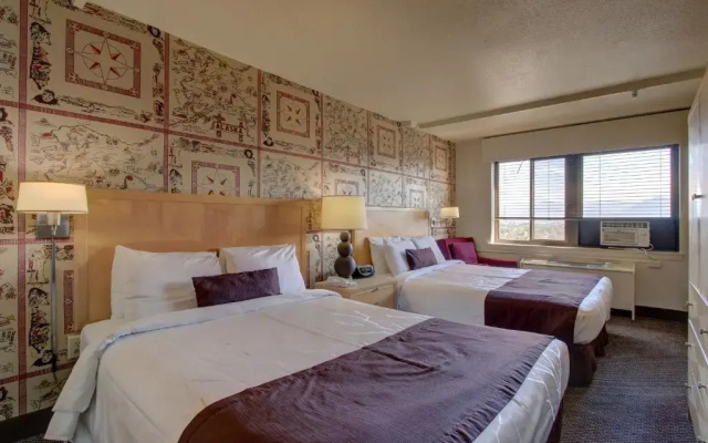 Inlet Tower Hotel & Suites