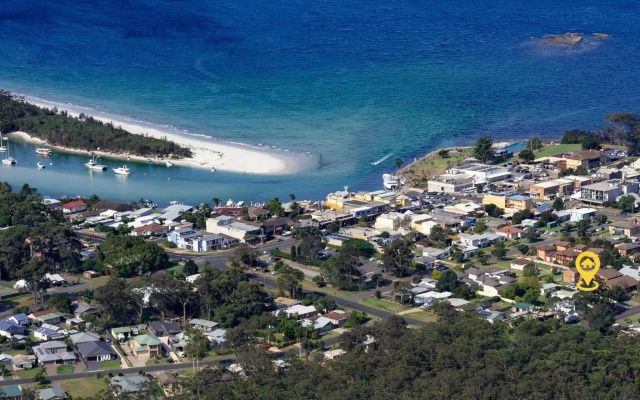 Bay Swell in the Heart of Huskisson