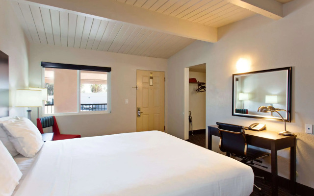 Days Inn by Wyndham Chowchilla Gateway to Yosemite