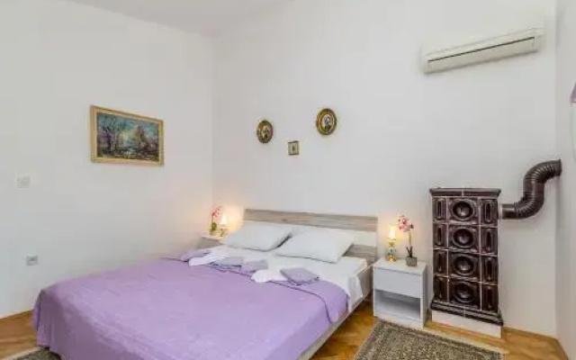 Apartments Majnaric