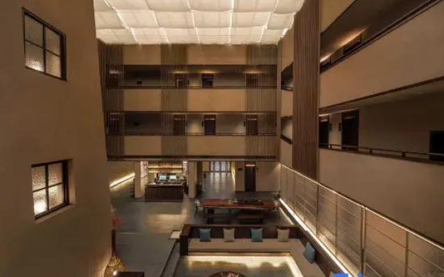 Rezen Retreat · Four Seasons Manju Hotel (Jiuzhaigou Tourist Center)