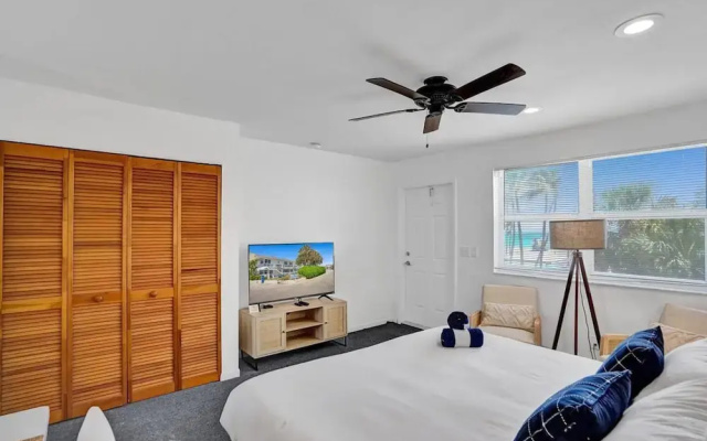 Marine Villas 7 in Hollywood