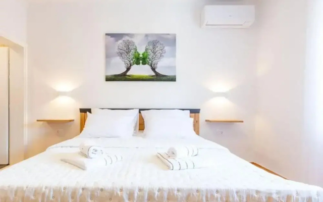 Peaceful Murvica Villa Pool, Garden, and Modern Comfort