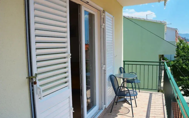 Zrine - Comfortable With a Balcony - A1