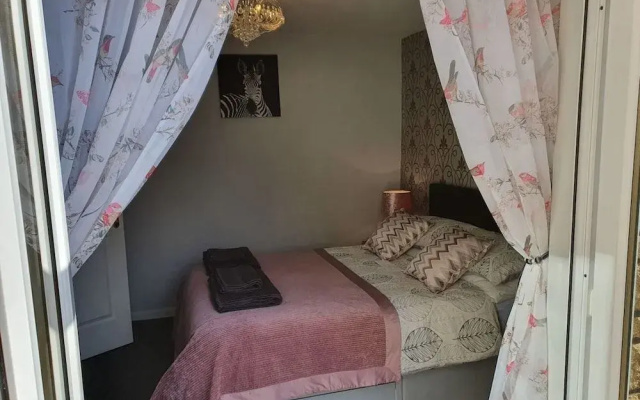 The Wee Studio For Two