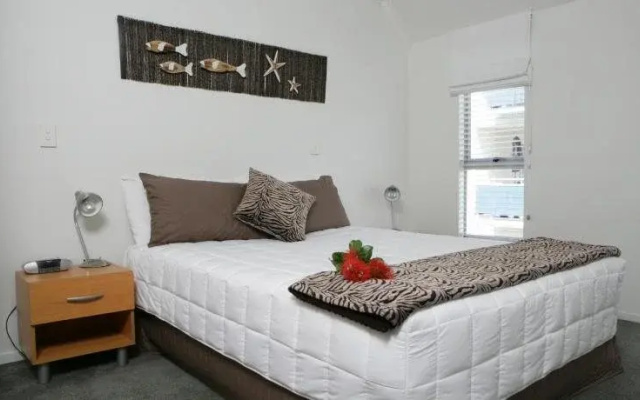 Marine Reserved Holiday Apartments