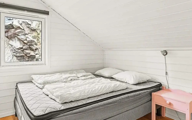 10 Person Holiday Home in Lindesnes
