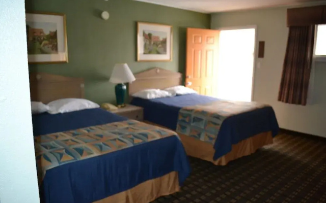 Lake Country Motel