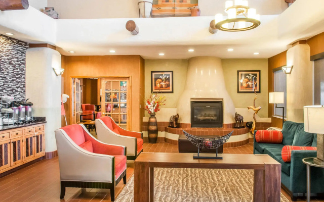 Holiday Inn Express & Suites Santa Fe by IHG