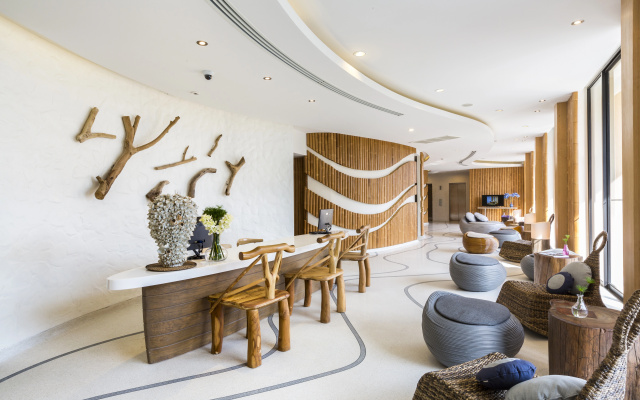 Отель Bandara Beach Resort, Phuket