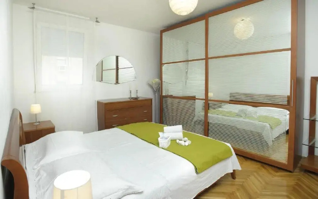 Apartment Divina