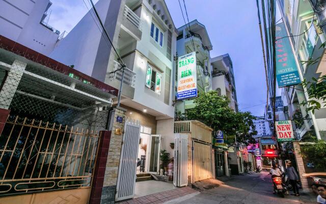 Отель Seamoon Guesthouse Нячанг вид на фасад