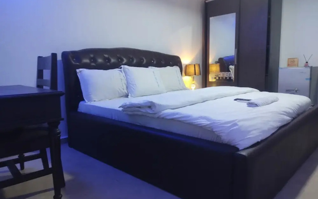 Smile-T Continental Hotel