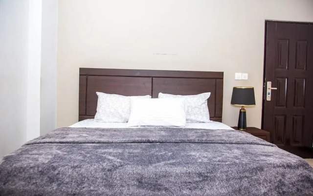 Earls Court Spintex Apartment