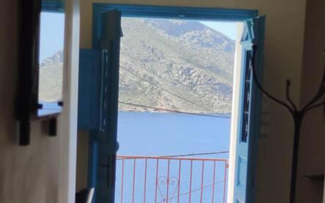 3 Bed Villa - Sleeps 6 - Terrace - Sea View