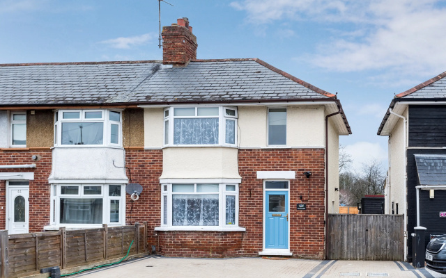 Tasteful 3-BR House -Private Parking Florence Park