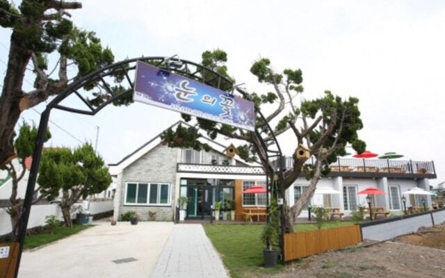 Snow Flower Pension Jeju South Korea Zenhotels - 