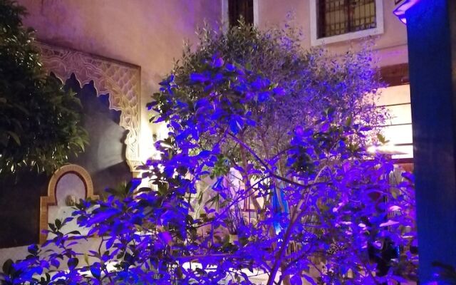 Отель Riad Tara Марокко, Фес - отзывы, цены и фото номеров - забронировать отель Riad Tara онлайн вид на фасад