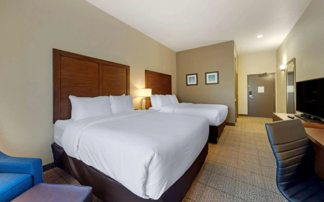 Comfort Inn & Suites Harrah