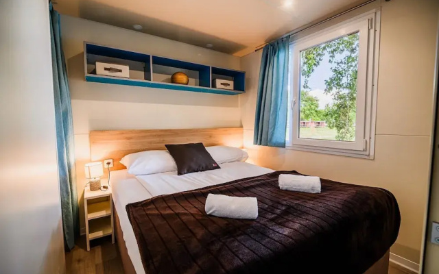 Waterside Retreat Mobile Homes With Thermal Riviera Tickets