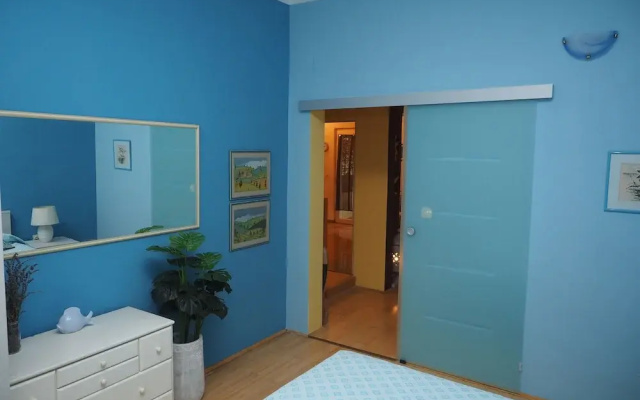 Comfortable Nena Apartment with Nice View