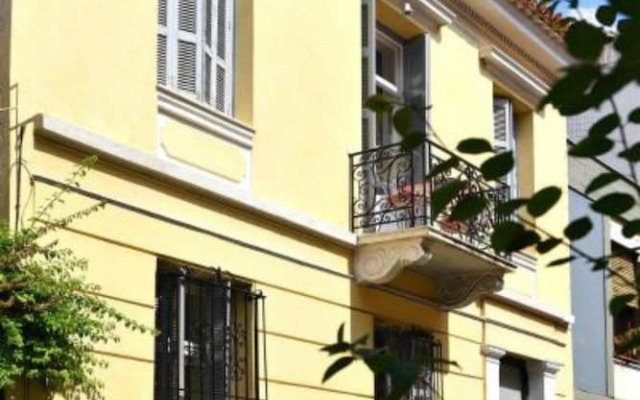 Апартаменты Antisthenes Apartments вид на фасад
